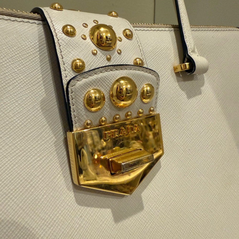 Vintage Prada - Picture 13 of 16